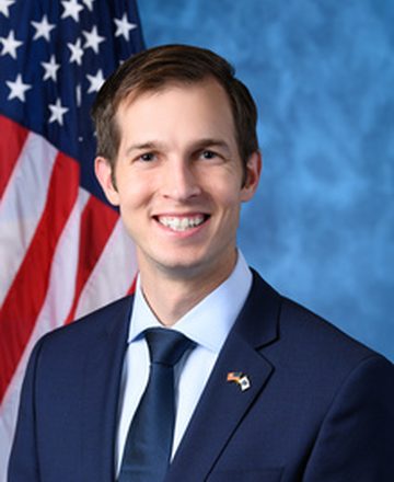 Official portrait of Jake Auchincloss