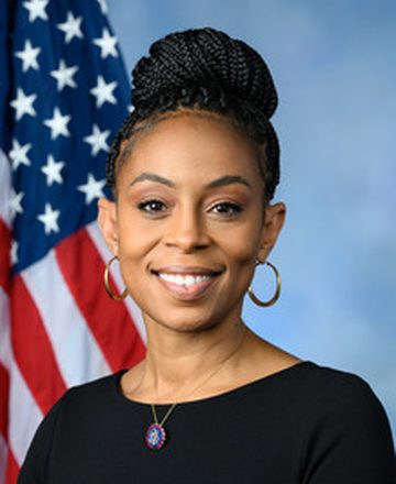 Official portrait of Shontel M. Brown