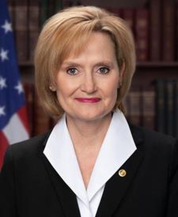 Official portrait of Cindy Hyde-Smith