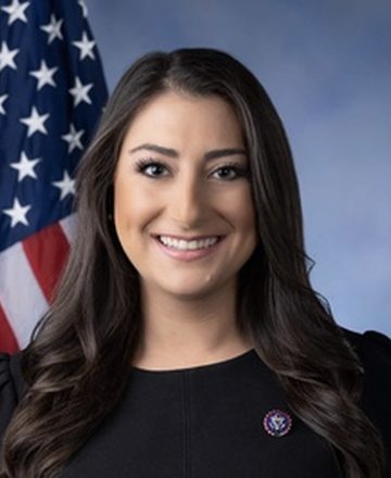 Official portrait of Sara Jacobs