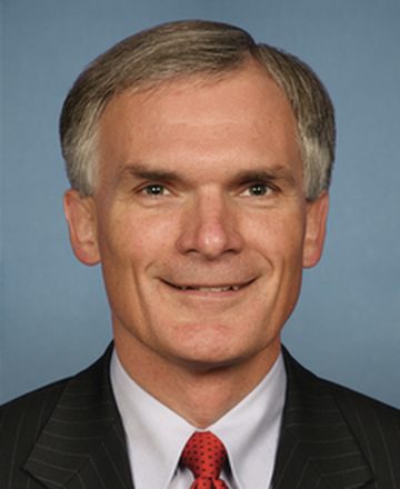 Official portrait of Robert E. Latta