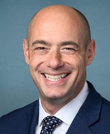 Official portrait of Greg Landsman