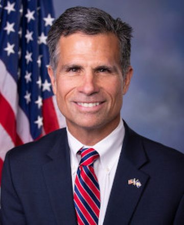 Official portrait of Daniel Meuser