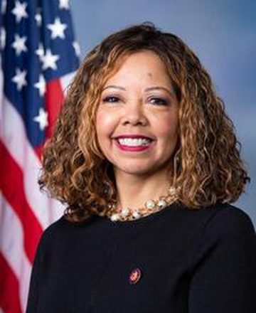 Official portrait of Lucy McBath