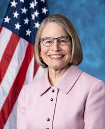 Official portrait of Mariannette Miller-Meeks