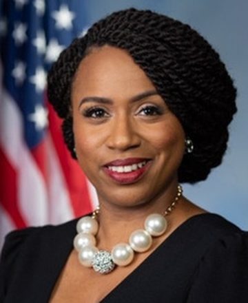 Official portrait of Ayanna Pressley