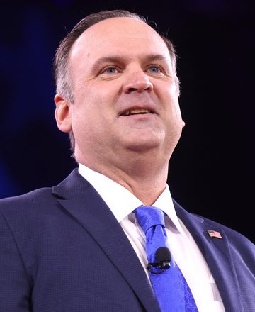 Official portrait of Dan Scavino